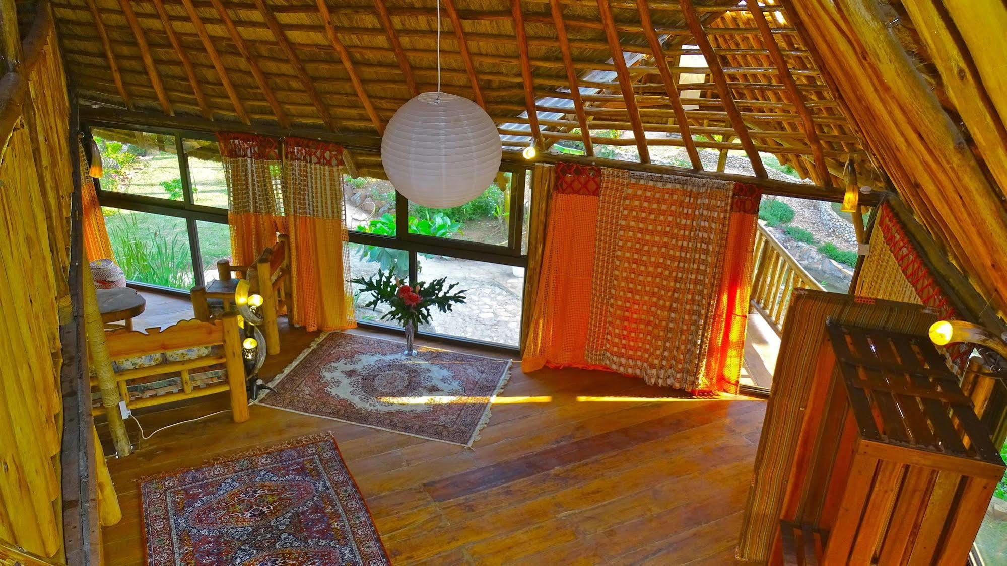 Malakai Eco Lodge Kajansi Exterior photo
